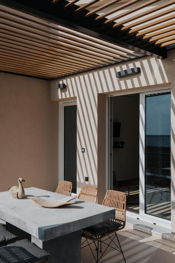 Ponte Suites Andírrion Екстериор снимка