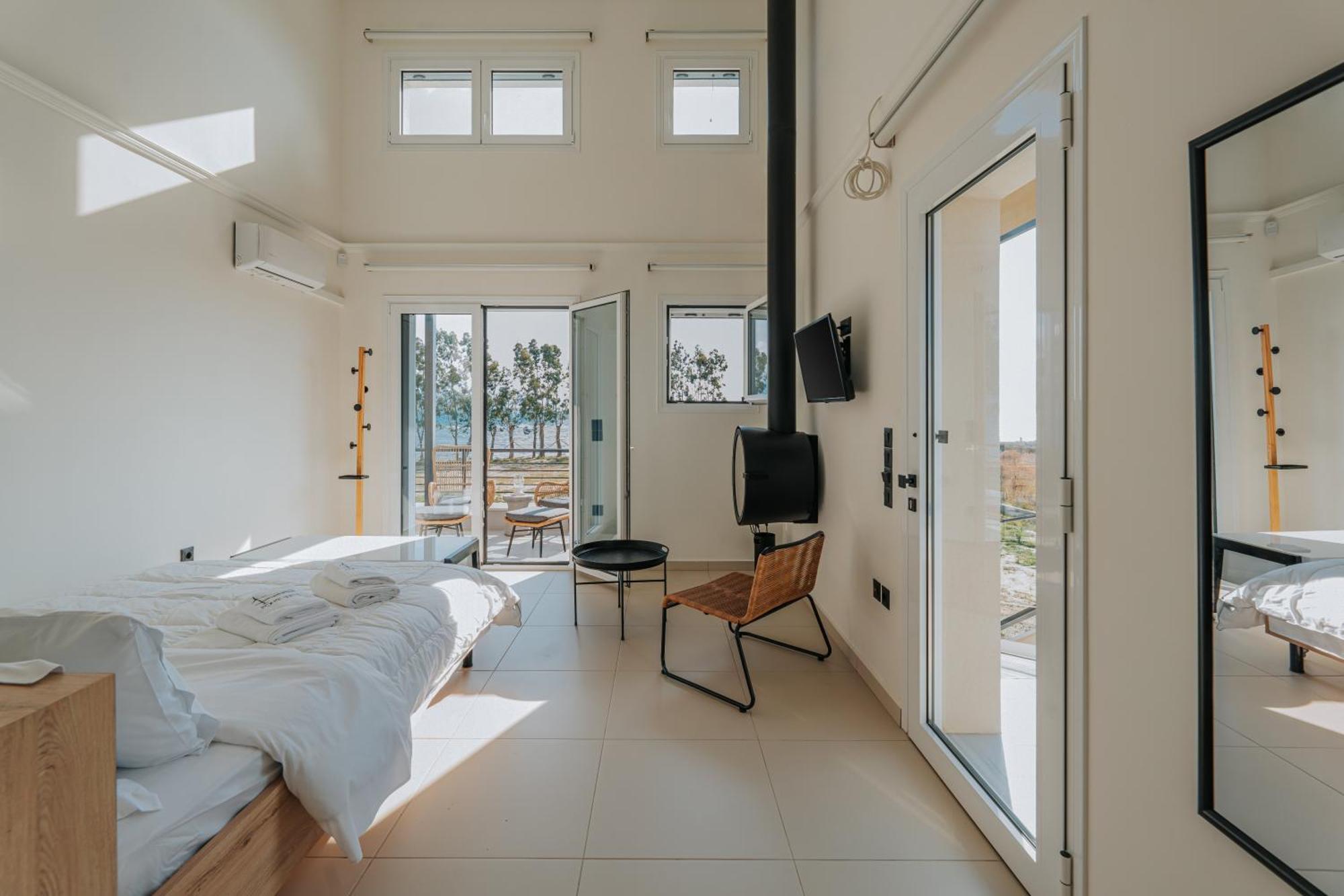 Ponte Suites Andírrion Екстериор снимка