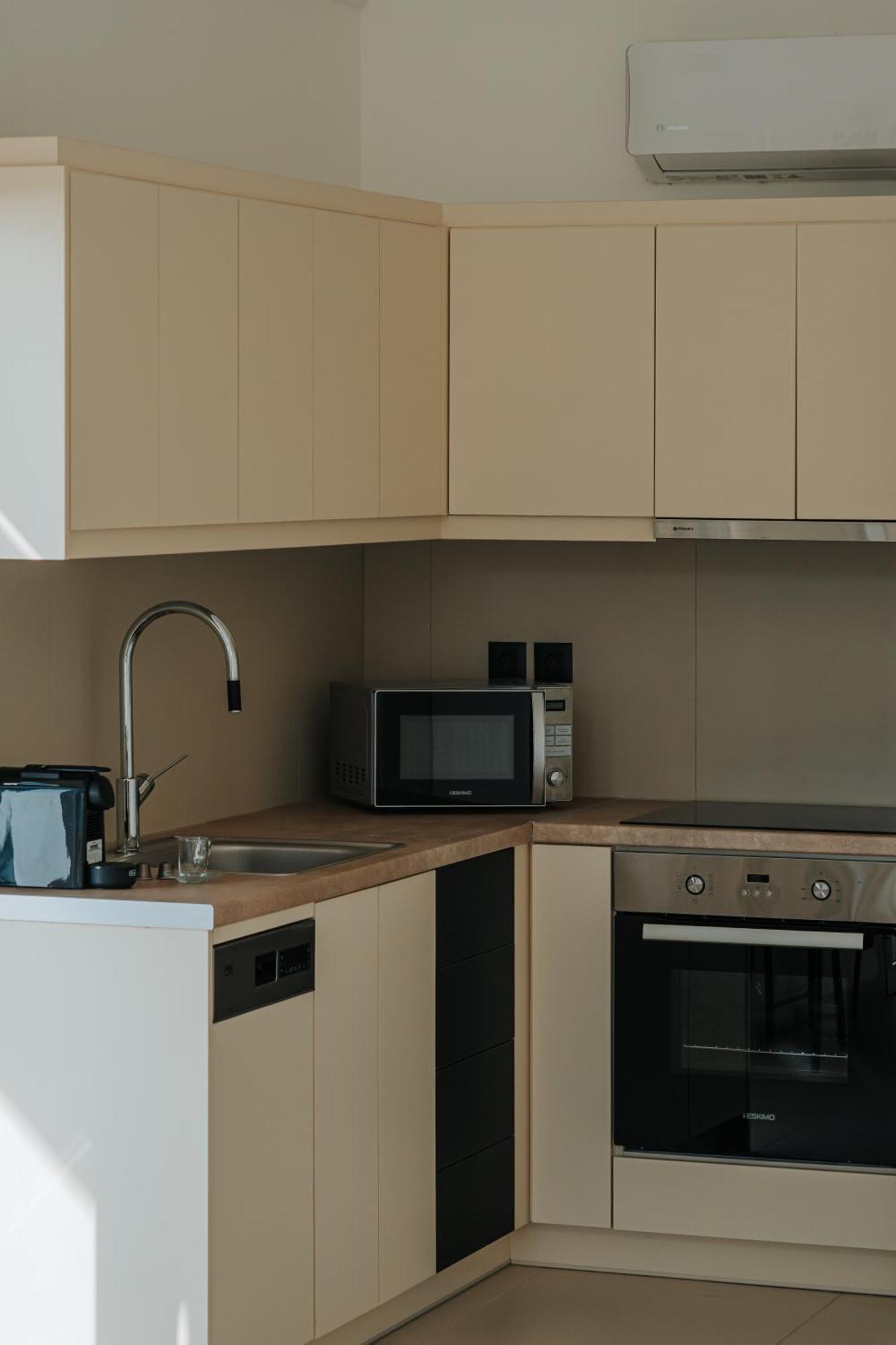 Ponte Suites Andírrion Екстериор снимка